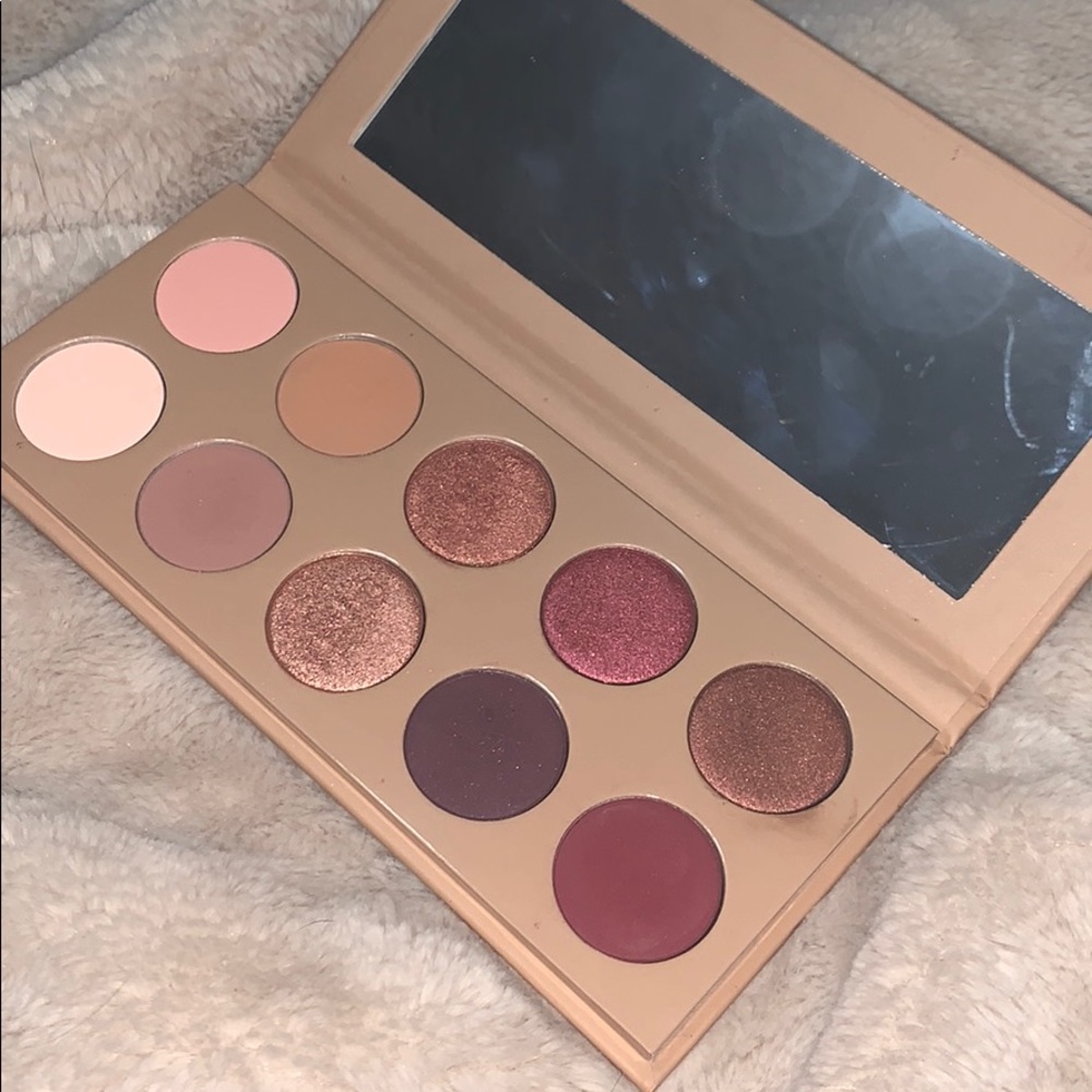 KKW Beauty Classic Blossom palette